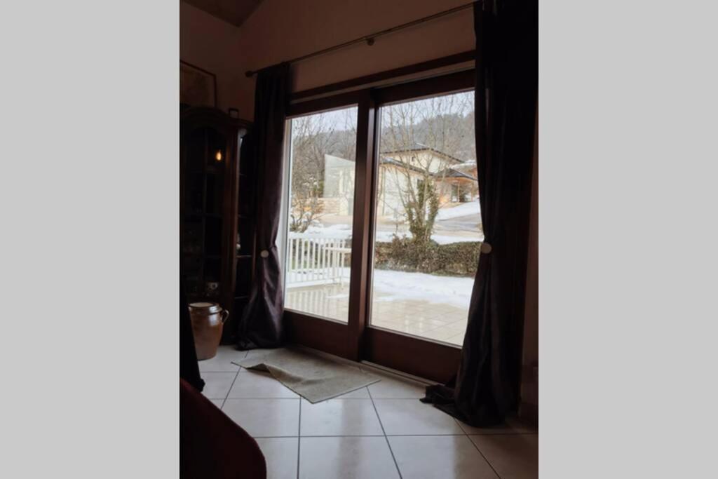 Maison Entiere Au Pied Du Plateau Du Retord 2 Chambres Sdb - Vouvray Ochiaz Bagian luar foto