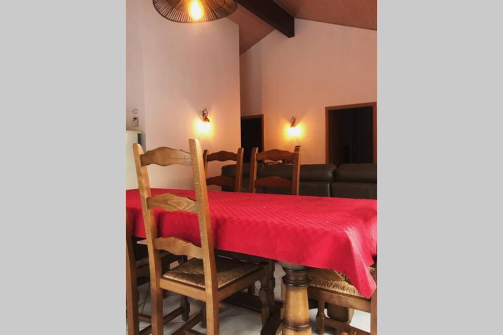 Maison Entiere Au Pied Du Plateau Du Retord 2 Chambres Sdb - Vouvray Ochiaz Bagian luar foto