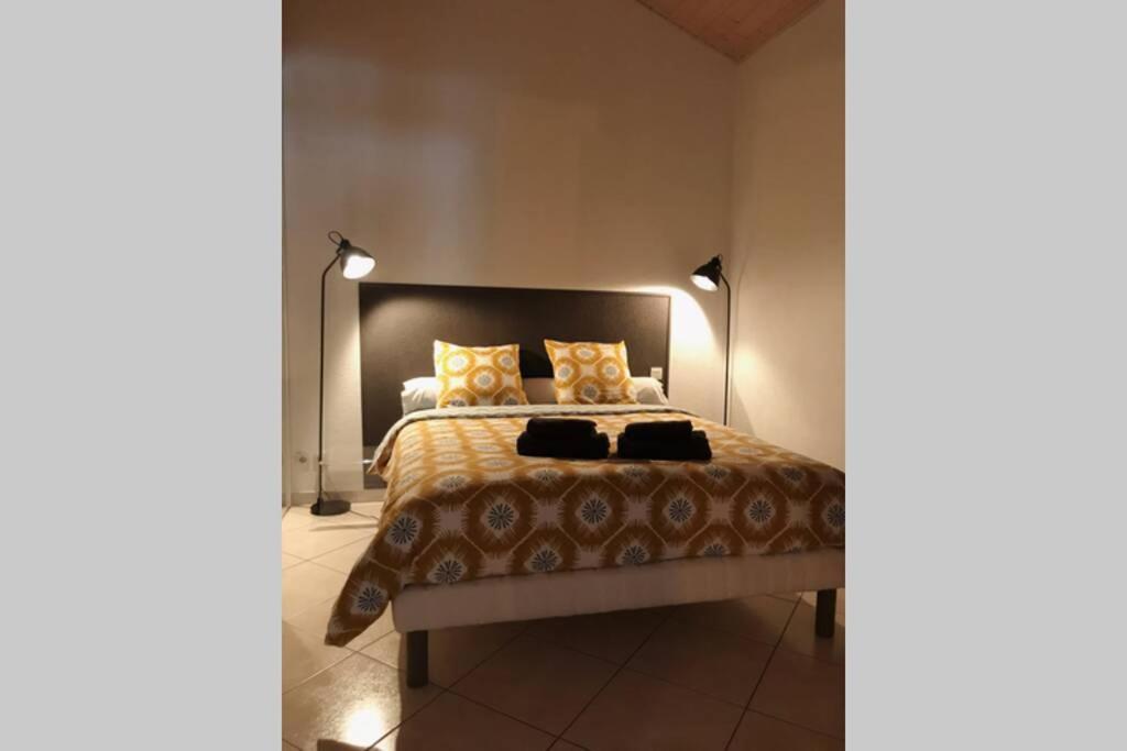 Maison Entiere Au Pied Du Plateau Du Retord 2 Chambres Sdb - Vouvray Ochiaz Bagian luar foto